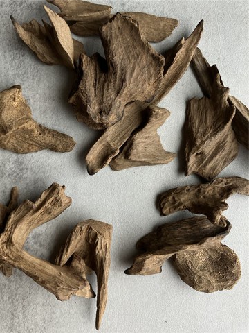 【上爐小料】【稀少款】野生安汶紅土沉香(內可挑造型)