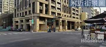 鹽埕｜輕軌壽山公園站｜駁二店住透天｜高雄市鹽埕區大仁路
