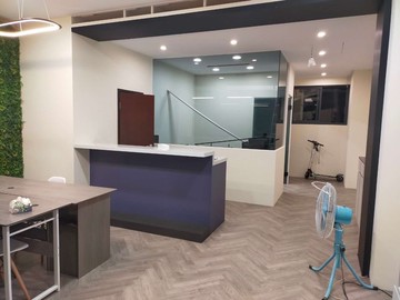 霧峰5年輕屋齡電梯店面7套房｜台中市霧峰區四德路