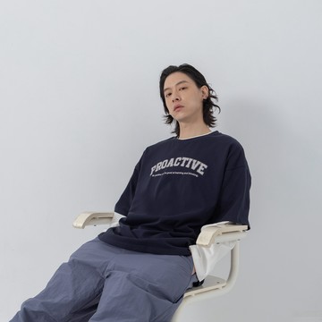 PROACTIVE印字寬版上衣 三色售 S/M/L/XL