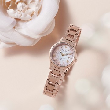 CITIZEN 星辰 xC 限量 Hebe廣告款 光動能 電波對時 鈦金屬 鑲鑽女錶 ES9498-69N