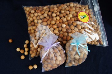 阿里山檜木球公斤( 13mm ) 附10個紗網袋,可放在衣櫃.抽屜.鞋櫃.浴室