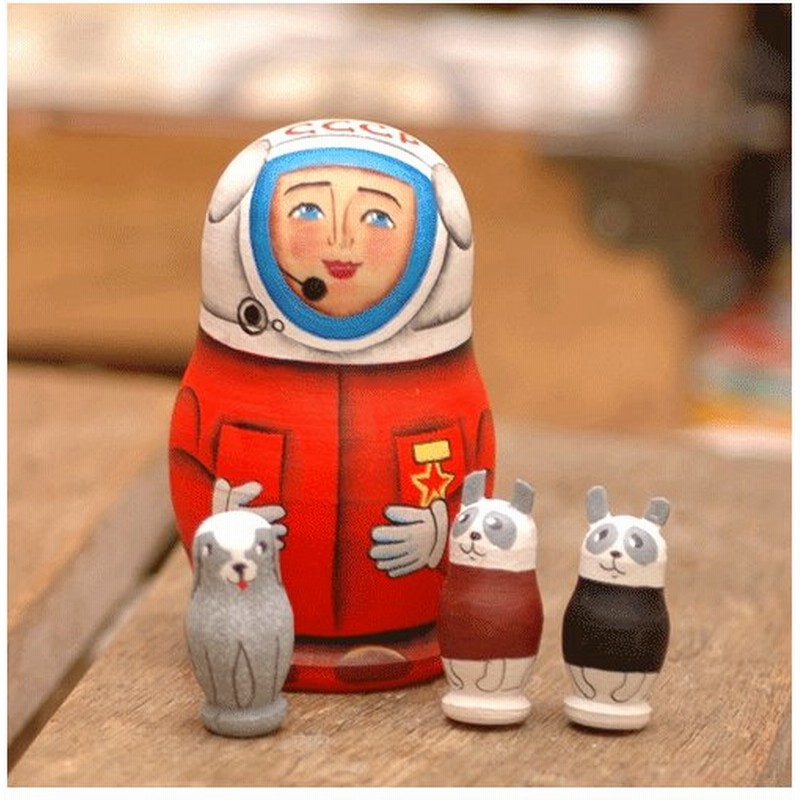 ロシア雑貨 マトリョーシカ ～ ロケットと宇宙飛行士【大】