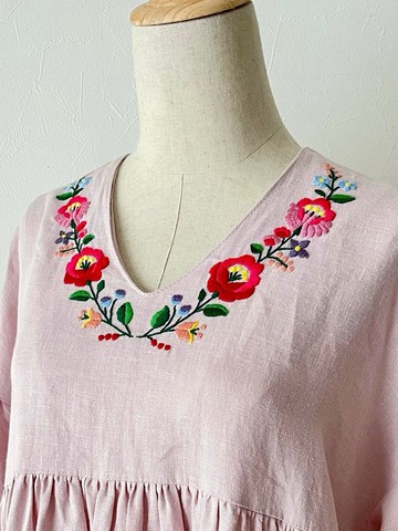 卡洛次刺繡洋裝 flott 原創 亞麻洋裝