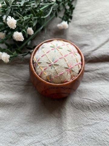 刺子繡針插 刺繡針收納 擺設 段染小花