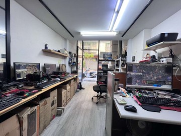 頂溪財源滾滾挑高4米2黃金店面｜新北市永和區永和路一段