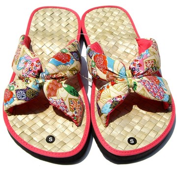 iNature ★和風花漾★ 輕爽 自在 透氣 手工草編室內拖/涼鞋/slippers-粉紅色套式