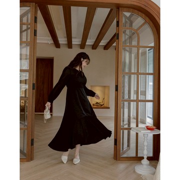 AIR SPACE PLUS 高級感透膚魚尾長洋裝(附胸墊)(黑/白) 女裝 現貨 大尺碼 中大尺碼 棉花糖女孩