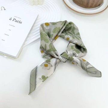 韓系絲巾 綠色小花方巾 頭巾 質感 簡約 現貨 質感 領巾 髮帶 包巾 脖圍 飾品 方巾 小方巾 腰飾 SA054