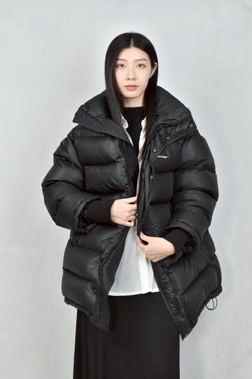 (XL) balenciaga黑色羽絨外套