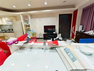 @鳳山熱鬧商圈@城揚建設@景觀2房+車位｜高雄市鳳山區和德街