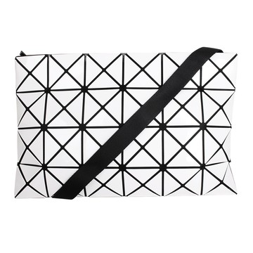 ISSEY MIYAKE  BAOBAO 原色透光幾何方格4x6大格斜背包（亮面白）_廠商直送