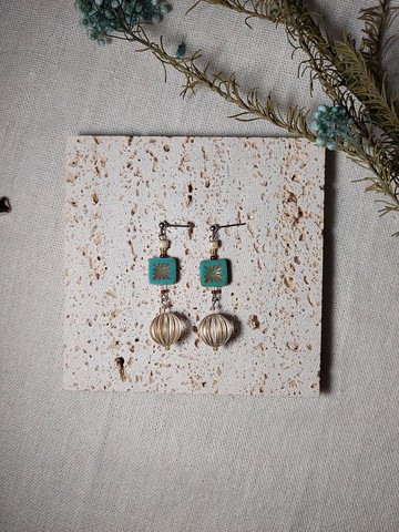 睡蓮－ 綠色的和諧耳環  耳針  耳勾  耳夾