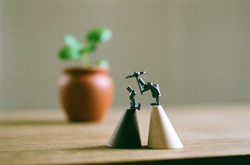 雨天的約定——青銅雨傘雙人戒指座