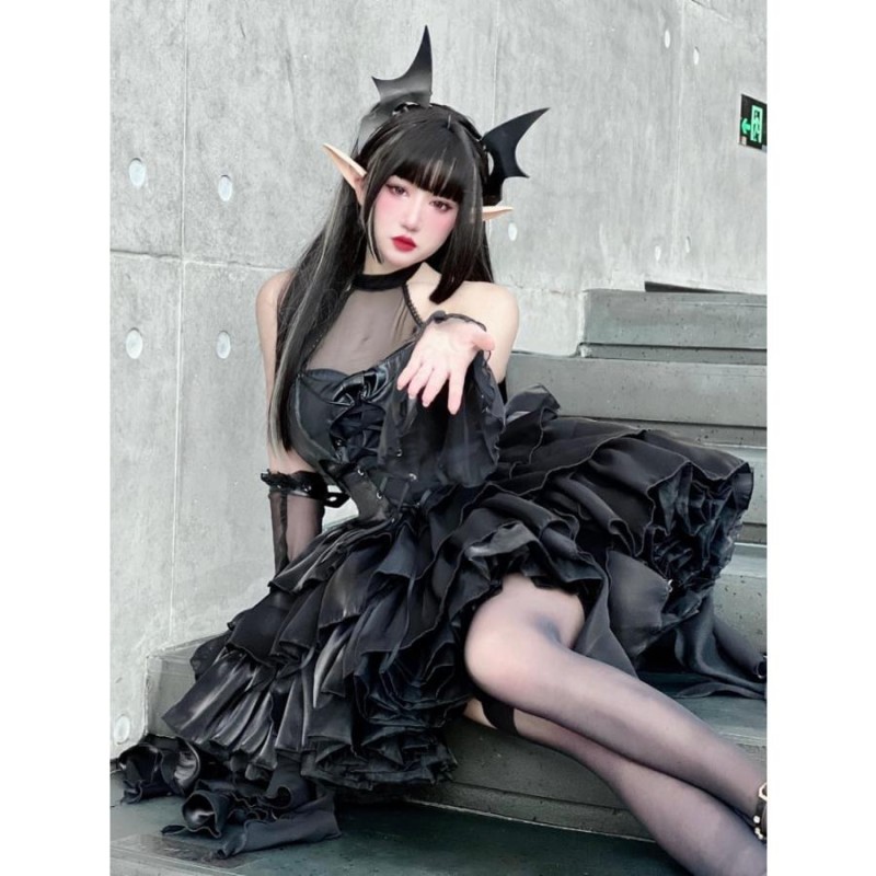 未使用⭐︎CLANE スリットジャンパースカート 黒 クリアランス-ブラック ホルターネック ティアード フラウンス裾