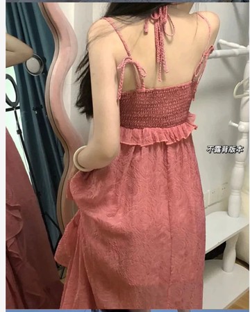 洋裝吊帶連衣裙女神范溫柔風不規則甜辣妹掛脖沙灘裙長款新款