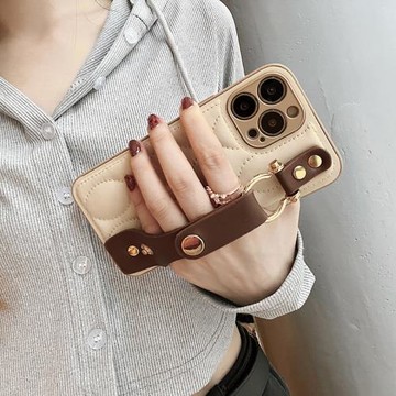 皮質菱形立體腕帶適用三星s23ultra手機殼硅膠高級s23+男女zflip5簡約一加11小眾acepro全包防摔蘋果15promax