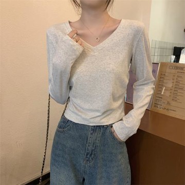 suseyiku 秋季韓版百搭氣質V領設計感純色內搭長袖打底女T恤上衣