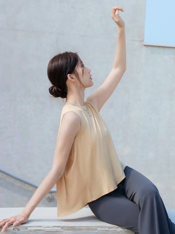 涼感．冰咖啡紗傘襬無袖背心上衣