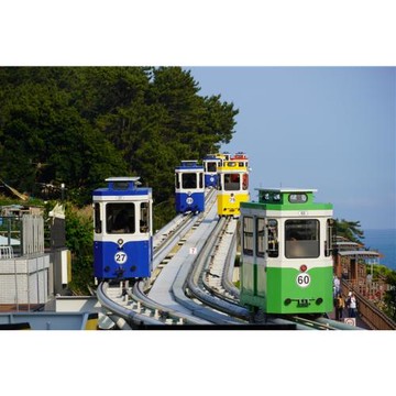 釜山旅遊｜三大主題｜樂天探索樂園．伽耶主題塗鴉秀．刺激精彩滑車．天空膠囊列車．漫步海岸路(一站購物彩妝)五日｜高雄_25JKPUSBX7