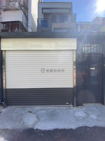 西區科博商圈臨6米路透天4房車庫停車｜台中市西區忠義街