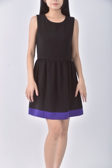 (S) 【國泰航空永續合作】ropi picnic藍邊黑色洋裝