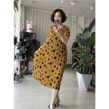 波點褶皺連衣裙夏季中老年媽媽薄款裙子寬松大碼遮肚40-65歲長裙