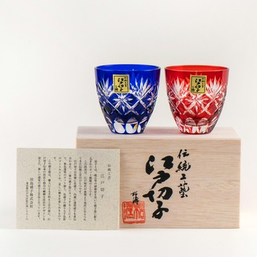 【任2件95折】收藏款｜田島硝子 星紋小酒杯 2入禮盒組 江戸切子 玻璃杯 朱紅色×琉璃色 傳統工藝 日本原裝 結婚禮物 入厝禮 伴手禮推薦 TG98-203-2 熱賣中!