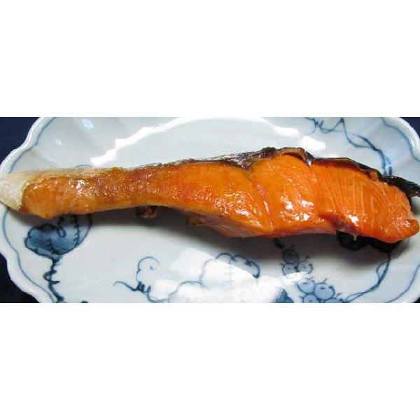 ロシア産塩紅鮭1尾（2.0kg)姿切り