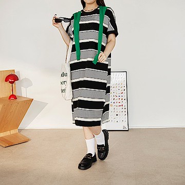 雲朵自訂款-條紋側開衩落肩T恤長洋裝-OB大尺碼