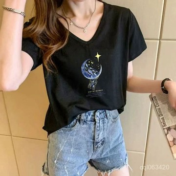 台灣现貨t恤 短t 短t恤 v領短袖 短袖t恤 大碼女裝 純棉t恤 夏季女裝 女生衣服 短t恤 V領 寬鬆t恤 女裝短袖