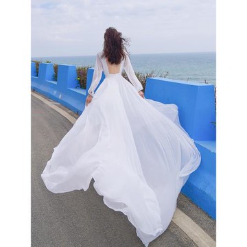 海邊度假連衣沙灘裙三亞晨袍新娘女輕婚紗白色雪紡露背拖尾大裙擺