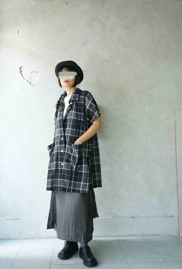 尋寶古著-英倫黑白灰格紋短袖寬鬆立領外套