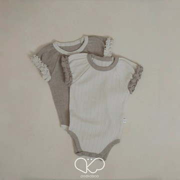 Peekaboo Maron荷葉邊鏤空羅紋包屁衣【現貨+預購】寶寶髮帶 嬰兒包屁衣 韓國童裝 寶寶衣服 嬰兒衣服