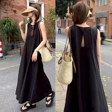 9th street 法式女神美背燕尾開岔長洋裝(共二色)(預購)