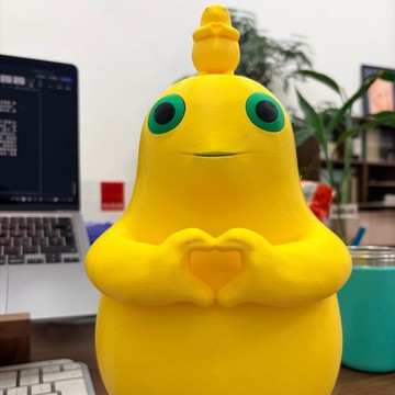 新上架👉奶蛙比心抽象表情包模型桌面擺件創意手辦辦公桌面裝飾品送禮物交換禮物 送朋友禮物