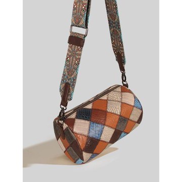 斜挎小包包女2024新款真皮高級感大容量小眾設計師單肩水桶枕頭包