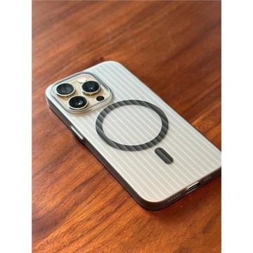 膚感瓦楞條紋行李箱磁吸手機殼適用蘋果15ProMax磨砂保護殼MagSafe高級感17pro立體iPhone16防摔超薄透明硬殼