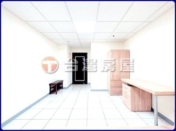 台中市中區廣擎天日光獨立套房｜台中市中區民權路