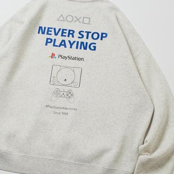 FREAK'S STORE 寬鬆版型 背部印花標誌 圓領衛衣 / PlayStation