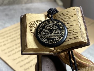 【所羅門鑰匙_太陽護符。黑曜石吊墜】豐盛財務狀況、增加判斷力