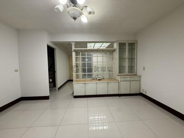 鴻運靜巷一樓庭院宅，空間方正採光佳，自住保值首選｜桃園市桃園區福山街