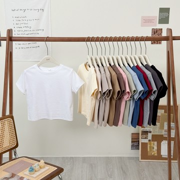 【Fee爆款15色】正韓軟糯糯螺紋彈性短T🔥女上衣 短版上衣 韓國女裝 T恤 短袖上衣 秋冬穿搭 GAT