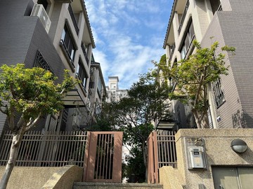 順天甲子園震後日式雙車別墅稀有釋出｜台中市太平區新福路