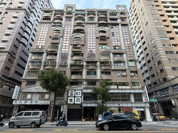 市中心｜五福國中｜精美翻新大四房｜高雄市新興區洛陽街