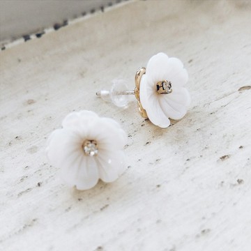 貝殼花耳環  白櫻 貼耳