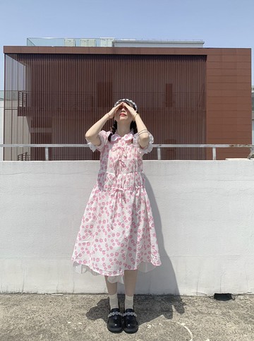 蜜桃氣泡 鹽縮粉小花 仙女洋裝 娃娃領 抽繩 花邊