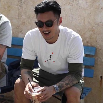 HANDIAN潮牌夏裝衣服男青少年惡搞飛人印花運動T恤男寬松短袖大碼