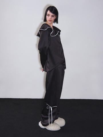 Ribbon Pocket Stretch Satin Pajama Pants [Black]
