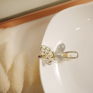 G&G不對稱鏤空蝴蝶壓夾